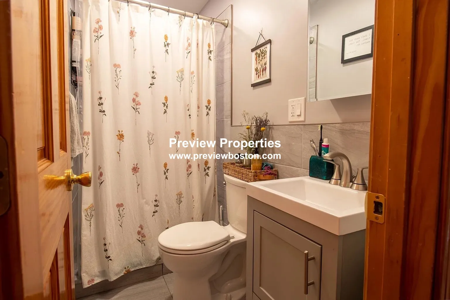 4 bed, 2 bath apartment for rent at 117 Elm St Unit 2, West Newton — photo 10 of 10