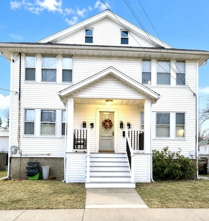 2 bed, 1 bath apartment for rent at 117 Fayette Unit 3, Quincy — photo 1 of 9