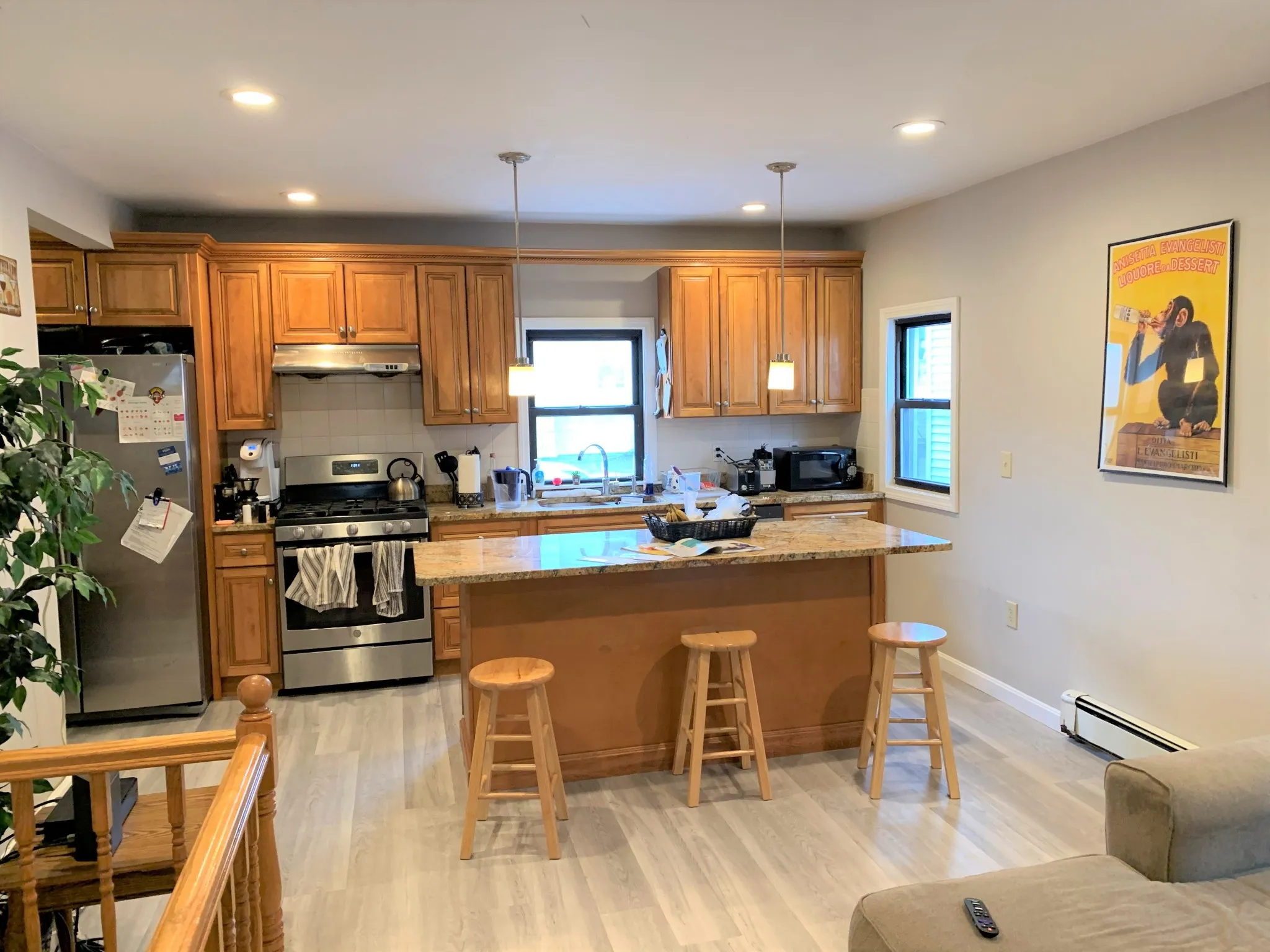 4 bed, 2 bath apartment for rent at 117 Glenville Ave Unit 1, Allston — photo 1 of 16