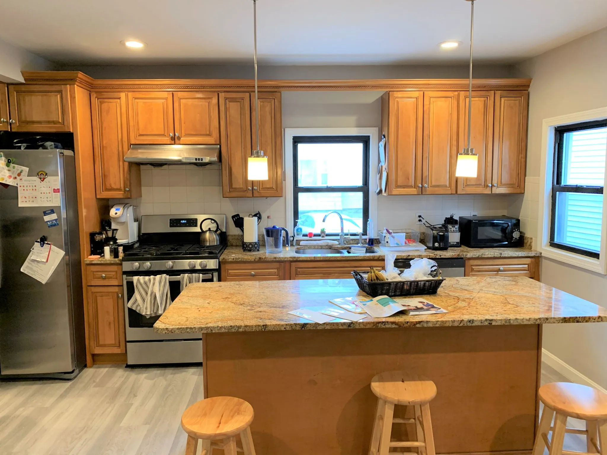 4 bed, 2 bath apartment for rent at 117 Glenville Ave Unit 1, Allston — photo 5 of 16