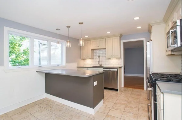4 bed, 2 bath apartment for rent at 117 Gore St Unit 2, East Cambridge — photo 4 of 10