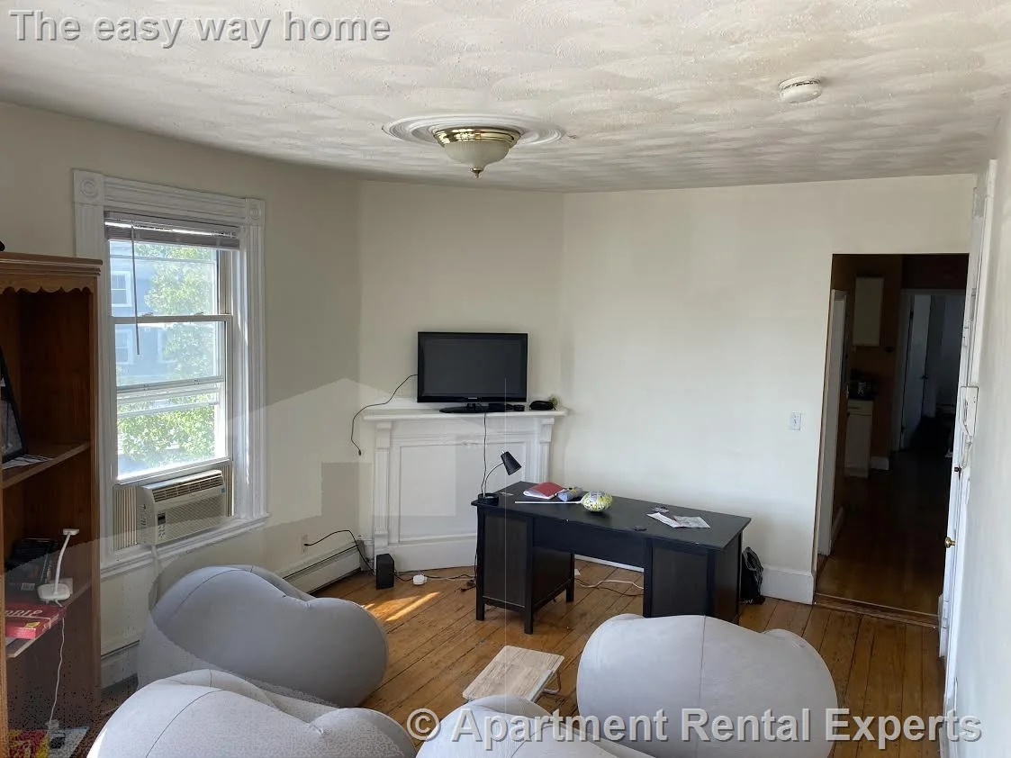 4 bed, 2 bath apartment for rent at 117 Hampshire St Unit 2, Wellington-Harrington — photo 9 of 10