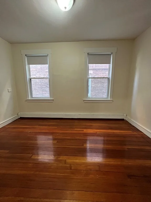 4 bed, 1 bath apartment for rent at 117 Harrishof Unit 3, Roxbury — photo 7 of 9