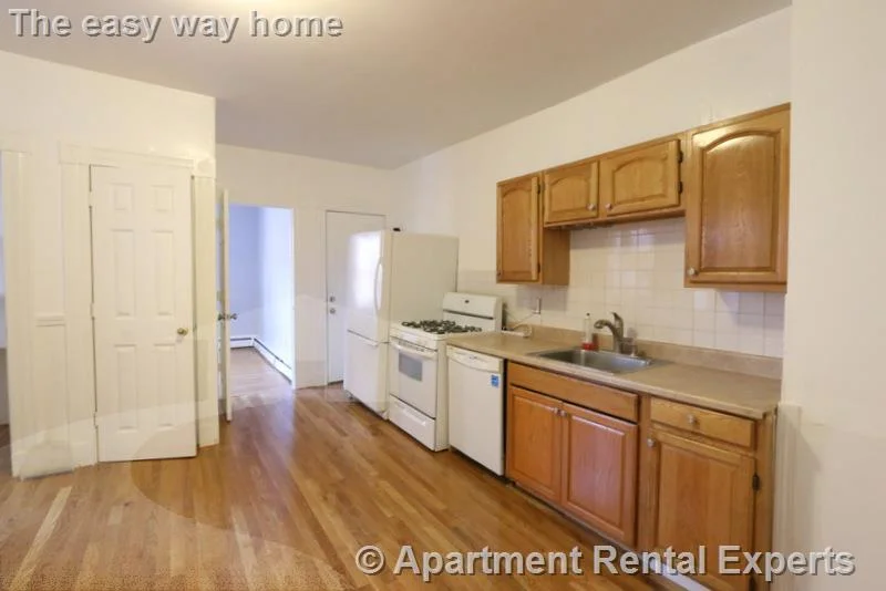 3 bed, 1 bath apartment for rent at 117 Harvard St Unit 3, Kendall Square — photo 1 of 16