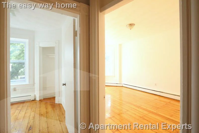 3 bed, 1 bath apartment for rent at 117 Harvard St Unit 3, Kendall Square — photo 13 of 16