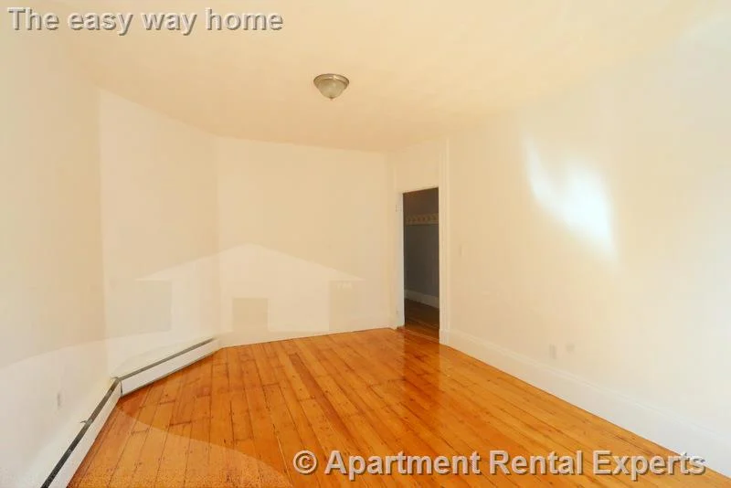 3 bed, 1 bath apartment for rent at 117 Harvard St Unit 3, Kendall Square — photo 7 of 16