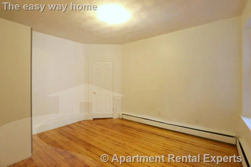 3 bed, 1 bath apartment for rent at 117 Harvard St Unit 3, Kendall Square — photo 9 of 16