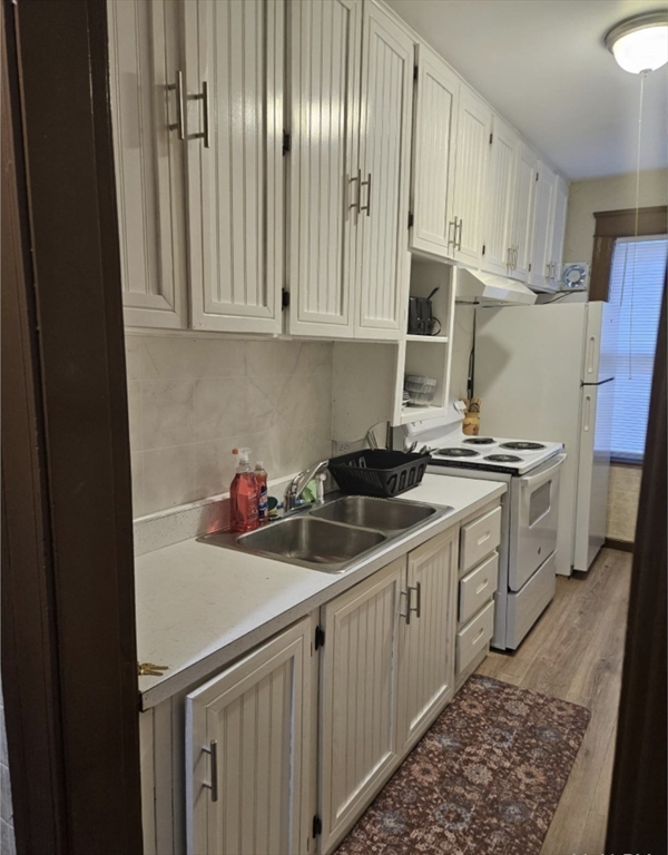 3 bed, 1 bath apartment for rent at 117 Illinois St Unit 2, Worcester — photo 13 of 36