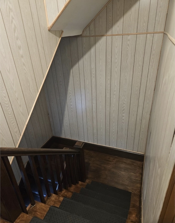 3 bed, 1 bath apartment for rent at 117 Illinois St Unit 2, Worcester — photo 30 of 36