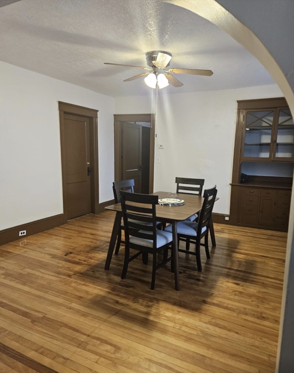 3 bed, 1 bath apartment for rent at 117 Illinois St Unit 2, Worcester — photo 17 of 36