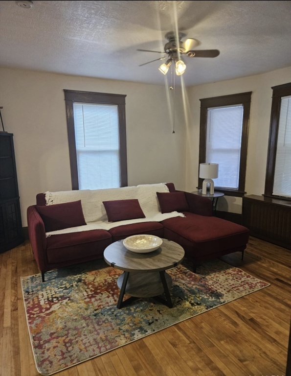 3 bed, 1 bath apartment for rent at 117 Illinois St Unit 2, Worcester — photo 22 of 36
