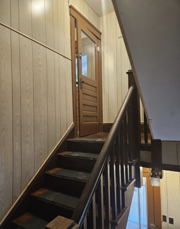 3 bed, 1 bath apartment for rent at 117 Illinois St Unit 2, Worcester — photo 31 of 36