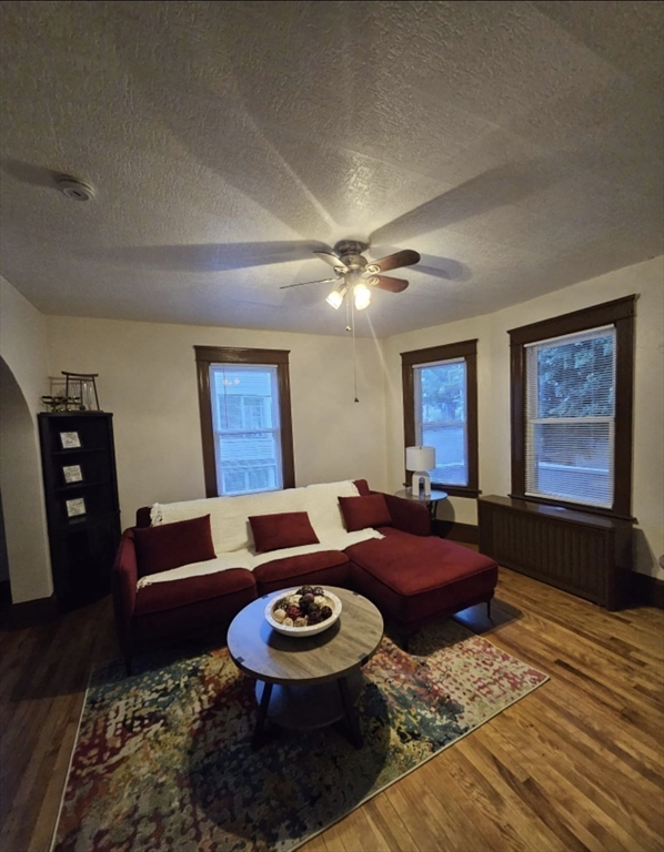 3 bed, 1 bath apartment for rent at 117 Illinois St Unit 2, Worcester — photo 23 of 36
