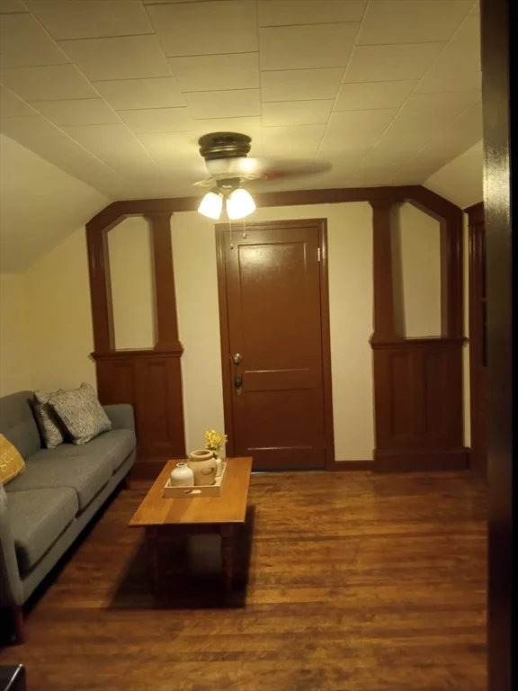 1 bed, 1 bath apartment for rent at 117 Illinois St Unit 3, Worcester — photo 3 of 34