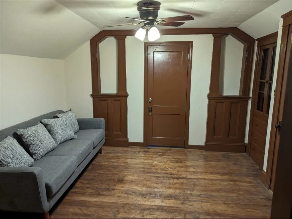 1 bed, 1 bath apartment for rent at 117 Illinois St Unit 3, Worcester — photo 6 of 34