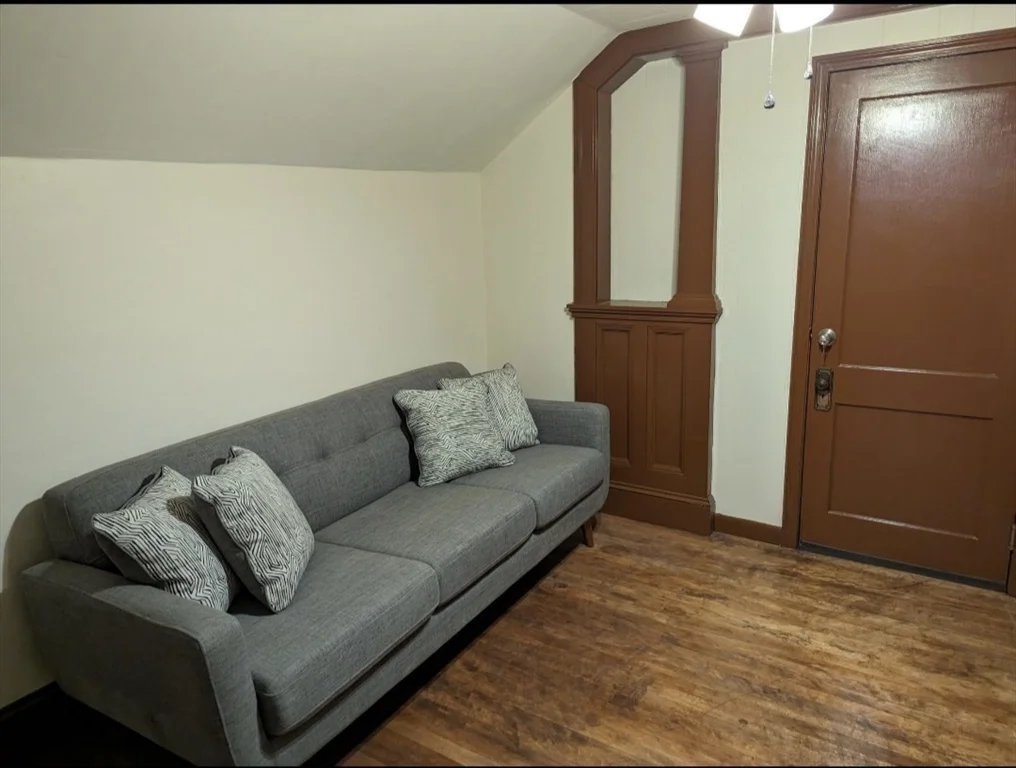 1 bed, 1 bath apartment for rent at 117 Illinois St Unit 3, Worcester — photo 7 of 34