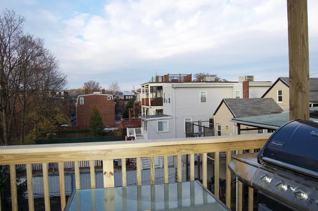 3 bed, 1 bath apartment for rent at 117 L St Unit 3, South Boston — photo 7 of 10