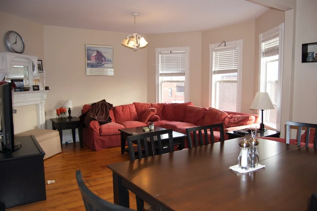 3 bed, 1 bath apartment for rent at 117 L St Unit 3, South Boston — photo 1 of 10