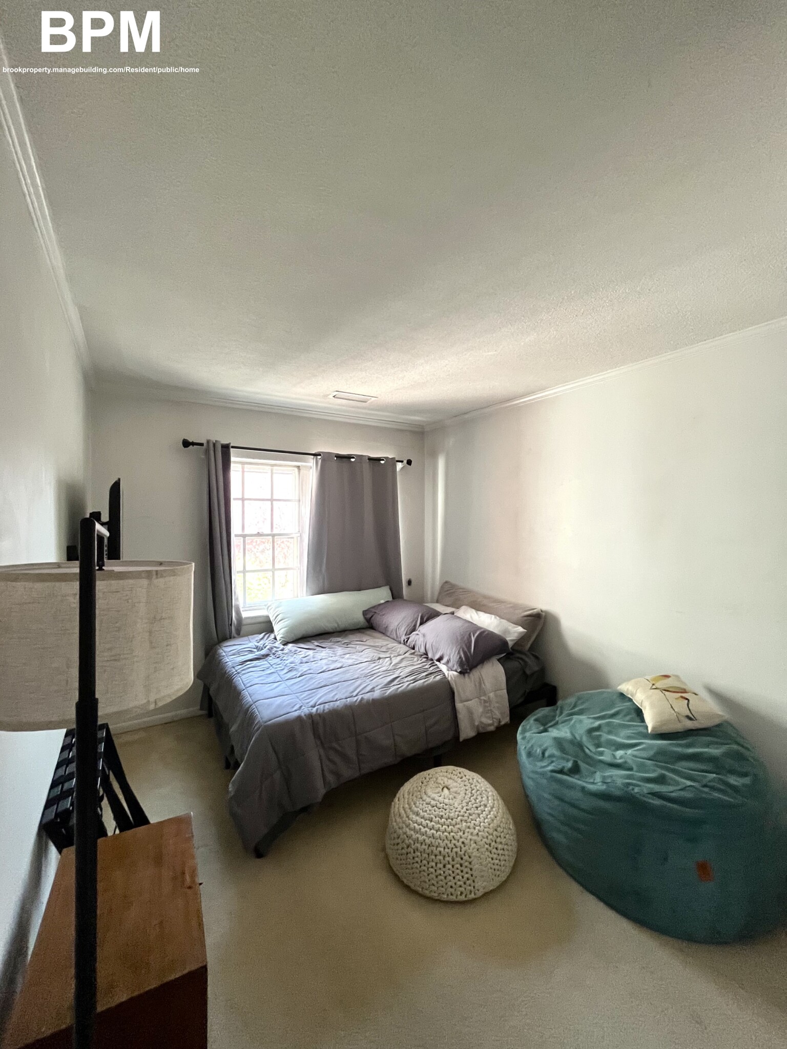 2 bed, 1 bath apartment for rent at 117 Lake Shore Rd Unit 3, Oak Square — photo 5 of 7
