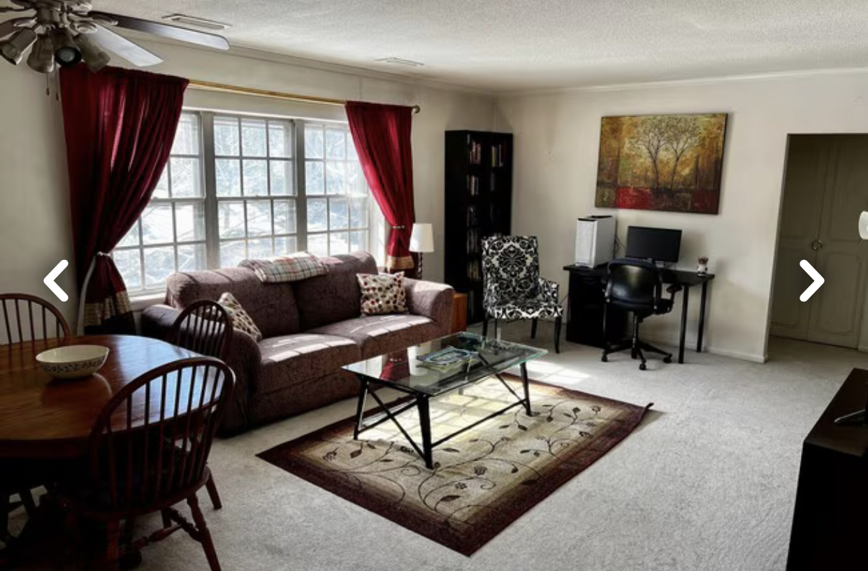 2 bed, 1 bath apartment for rent at 117 Lake Shore Rd Unit 3, Oak Square — photo 1 of 7