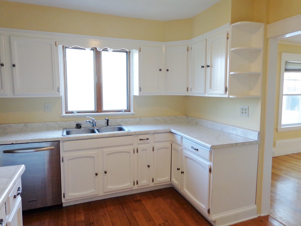3 bed, 2 bath apartment for rent at 117 Lewis Rd Unit 2, Belmont — photo 11 of 18