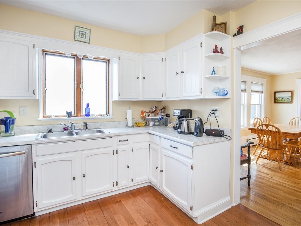 3 bed, 2 bath apartment for rent at 117 Lewis Rd Unit 2, Belmont — photo 13 of 18