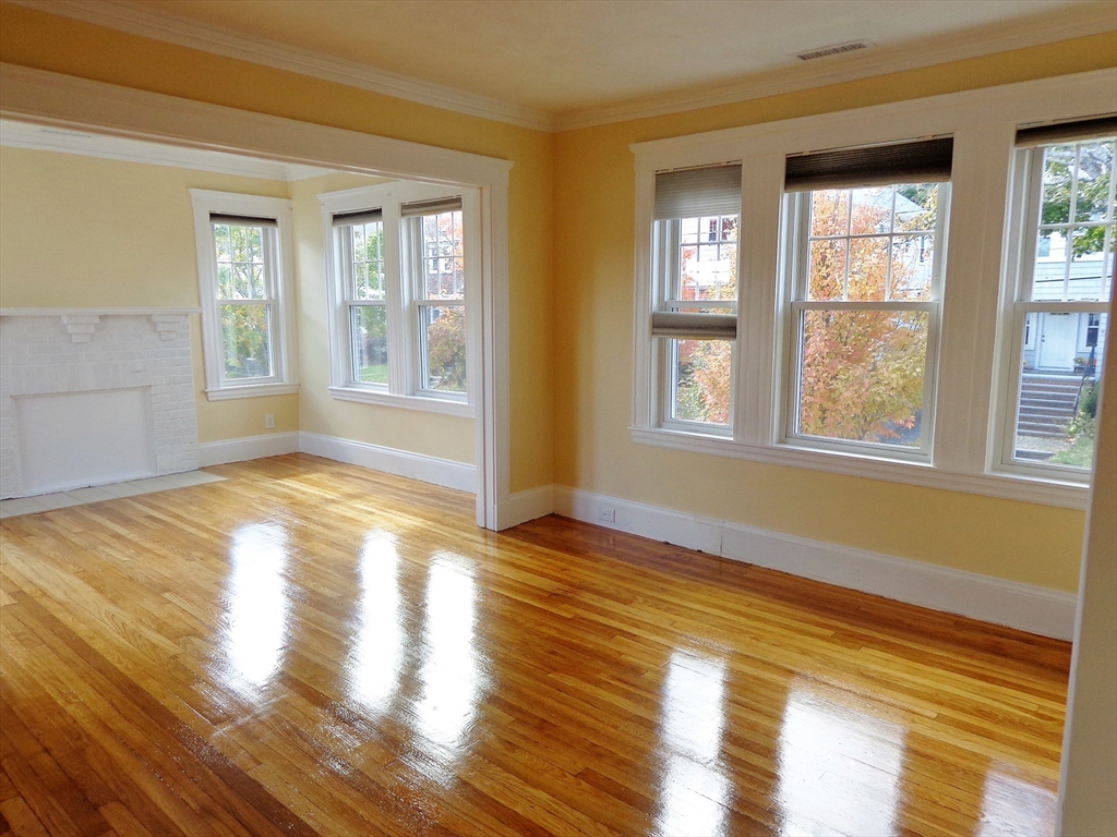 3 bed, 2 bath apartment for rent at 117 Lewis Rd Unit 2, Belmont — photo 6 of 18