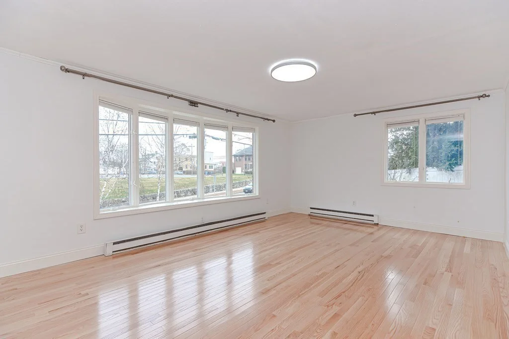 3 bed, 1 bath apartment for rent at 117 Lexington St Unit 1, Belmont — photo 9 of 27