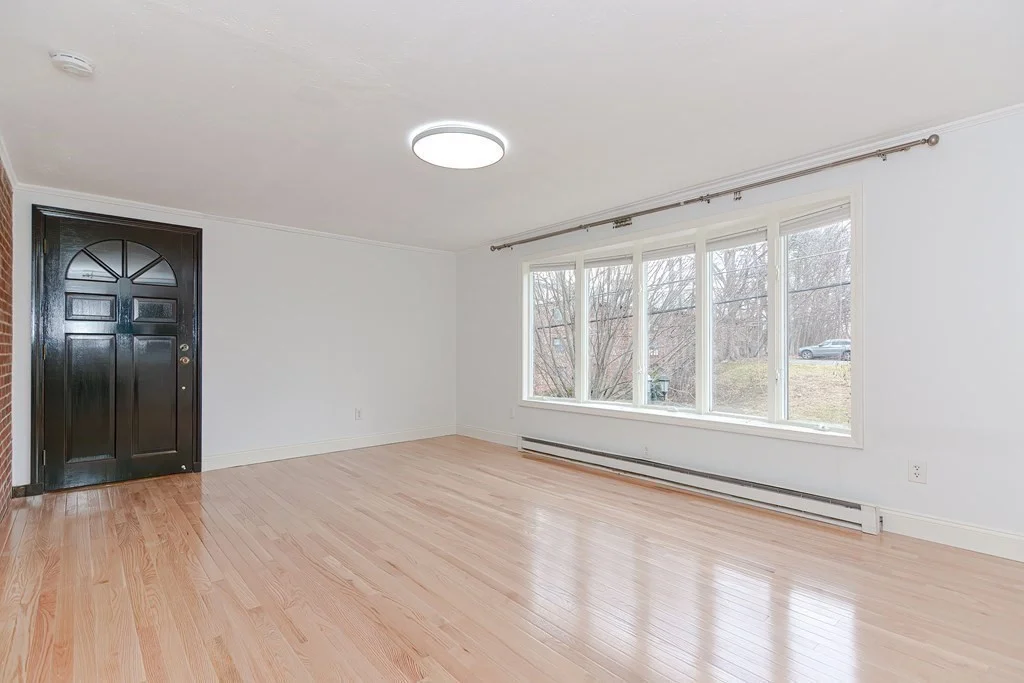 3 bed, 1 bath apartment for rent at 117 Lexington St Unit 1, Belmont — photo 8 of 27
