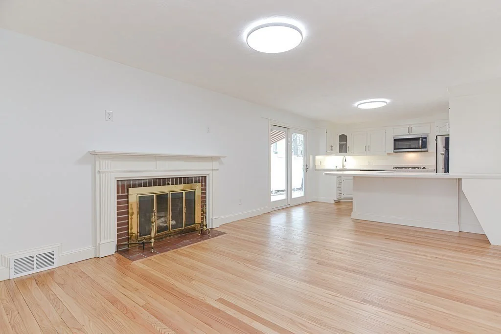 3 bed, 1 bath apartment for rent at 117 Lexington St Unit 1, Belmont — photo 12 of 27