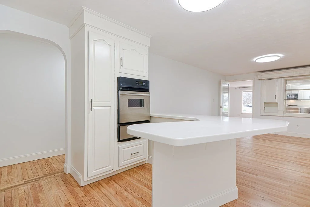 3 bed, 1 bath apartment for rent at 117 Lexington St Unit 1, Belmont — photo 6 of 27