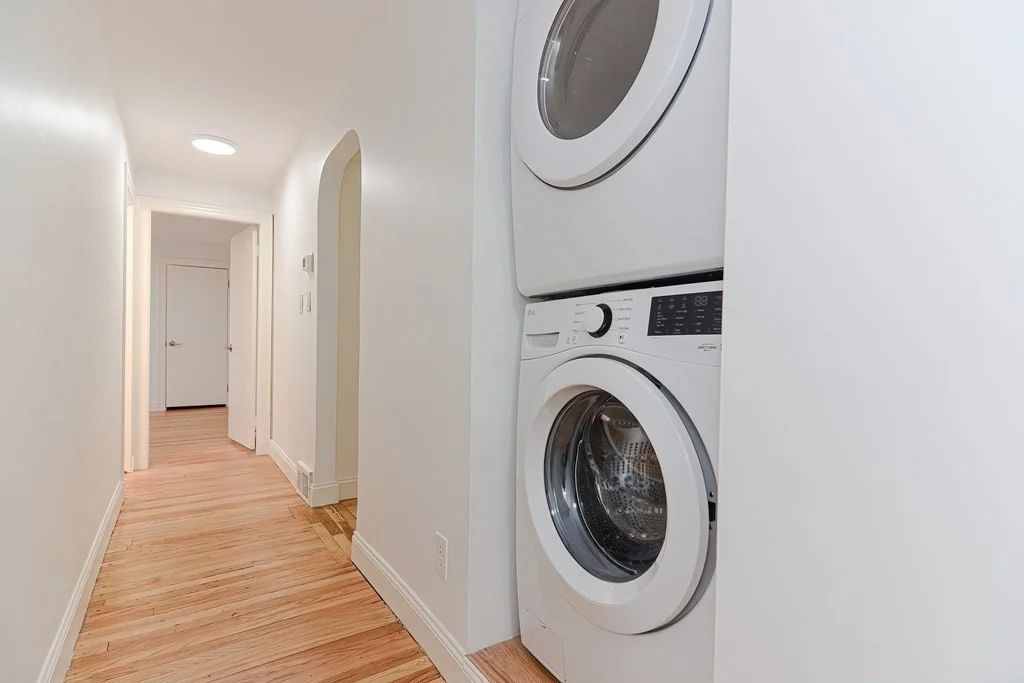 3 bed, 1 bath apartment for rent at 117 Lexington St Unit 1, Belmont — photo 13 of 27