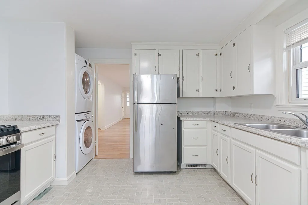 3 bed, 1 bath apartment for rent at 117 Lexington St Unit 2, Waverley — photo 3 of 36