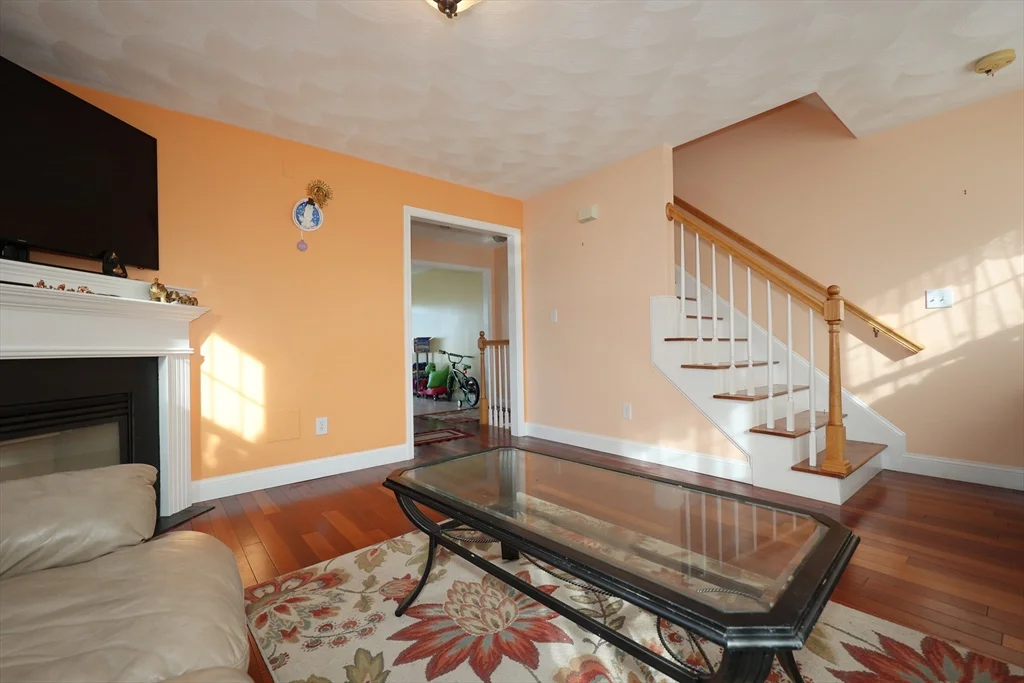 3 bed, 2 bath apartment for rent at 117 Manchester St Unit B, Lowell — photo 9 of 15