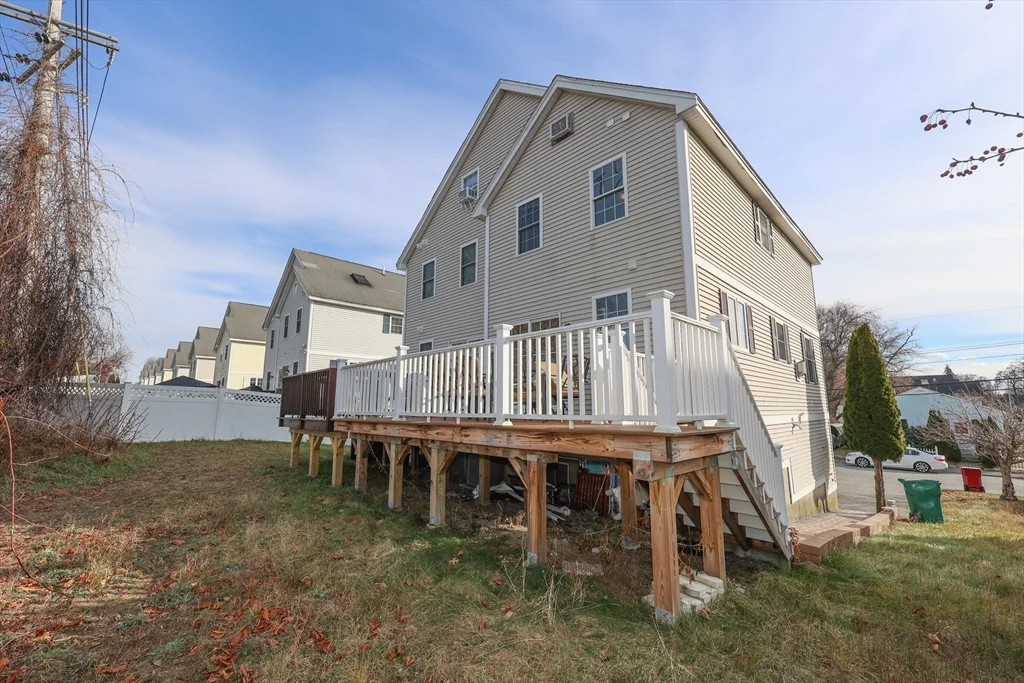 3 bed, 2 bath apartment for rent at 117 Manchester St Unit B, Lowell — photo 14 of 15