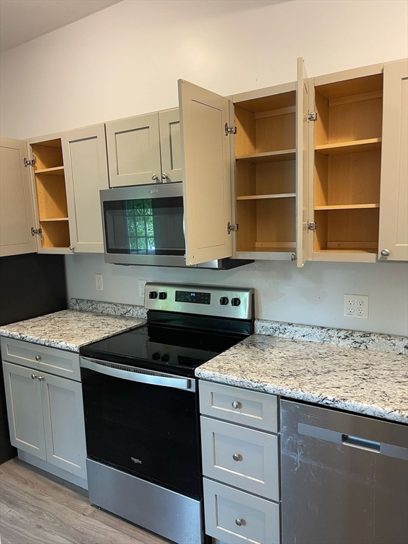 2 bed, 1 bath apartment for rent at 117 Maple St Unit 1, Gardner — photo 5 of 17