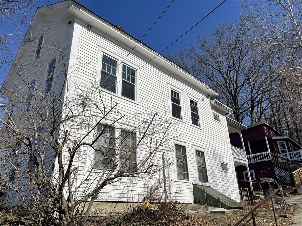 3 bed, 1 bath apartment for rent at 117 Marshall St Unit 2, Fitchburg — photo 2 of 15