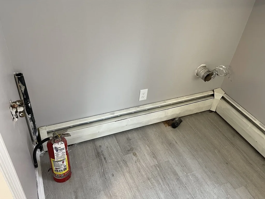 3 bed, 1 bath apartment for rent at 117 Marshall St Unit 2, Fitchburg — photo 5 of 15