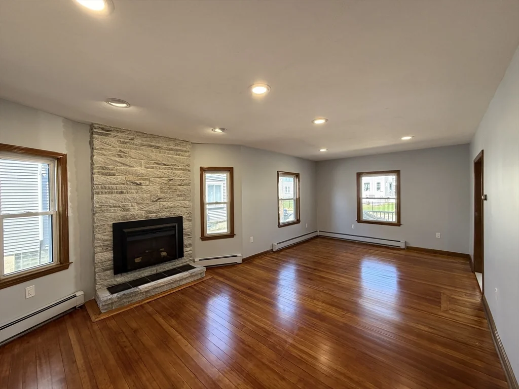 2 bed, 1 bath apartment for rent at 117 Merrymount Unit 1, Quincy — photo 11 of 12