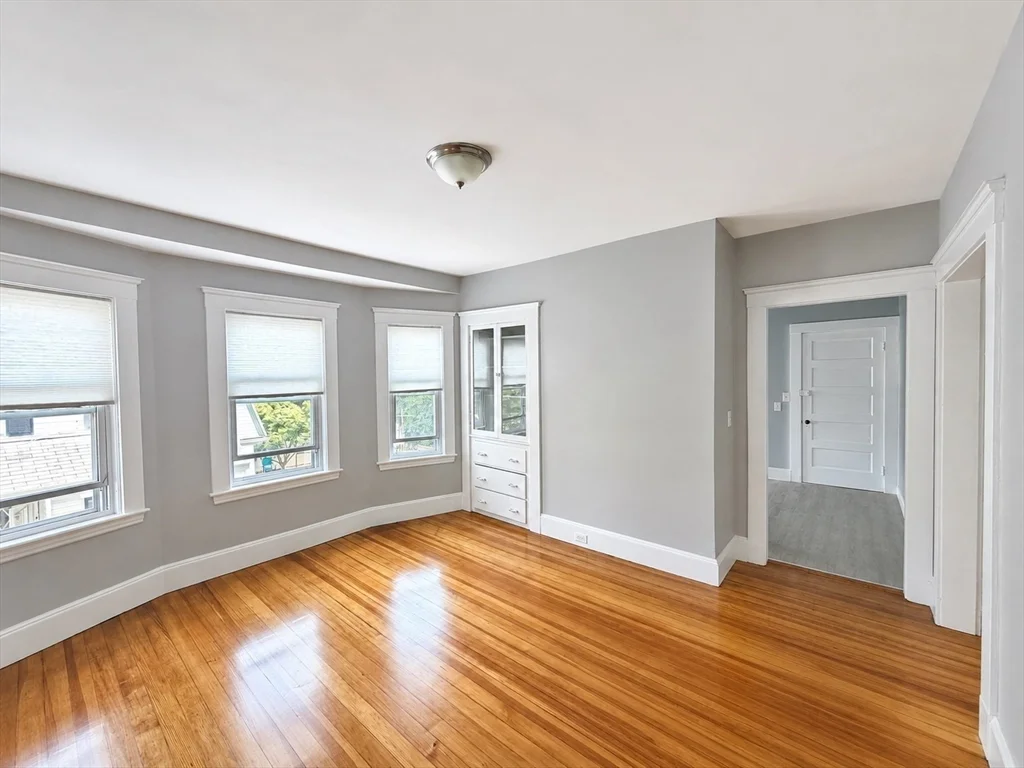 2 bed, 1 bath apartment for rent at 117 Merrymount Unit A, Quincy — photo 5 of 11