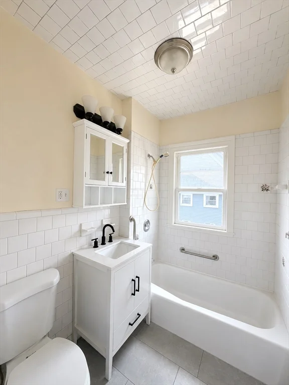 2 bed, 1 bath apartment for rent at 117 Merrymount Unit A, Quincy — photo 11 of 11