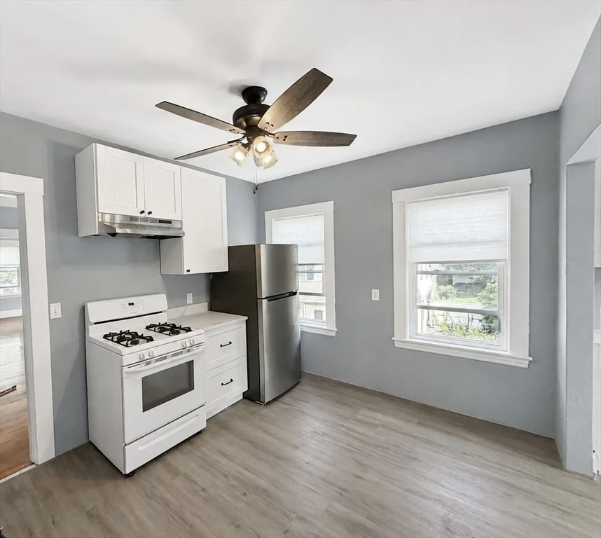 2 bed, 1 bath apartment for rent at 117 Merrymount Unit A, Quincy — photo 8 of 11