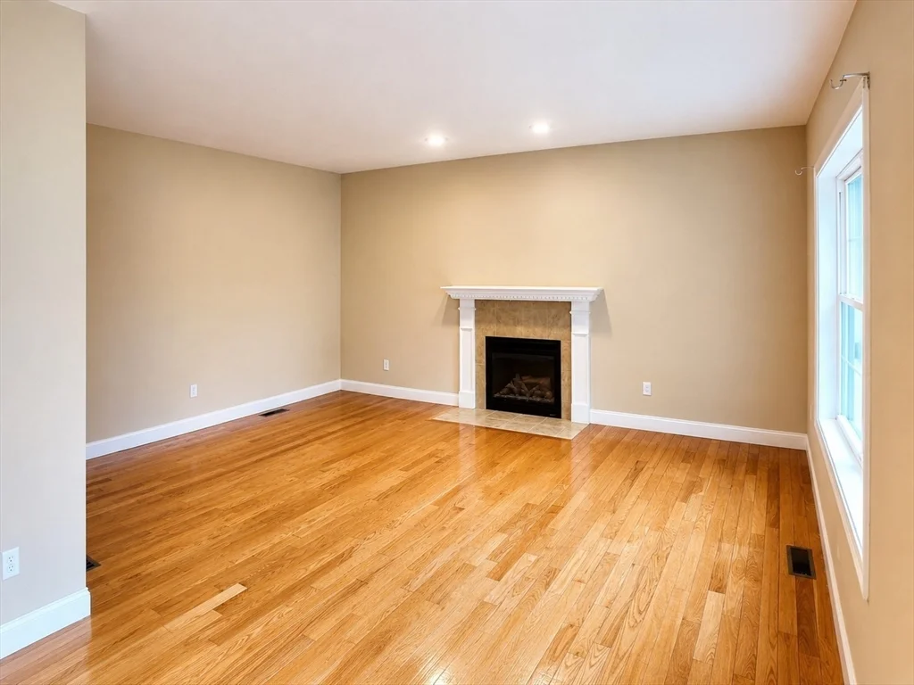 4 bed, 2 bath apartment for rent at 117 Morris St, Revere — photo 7 of 29