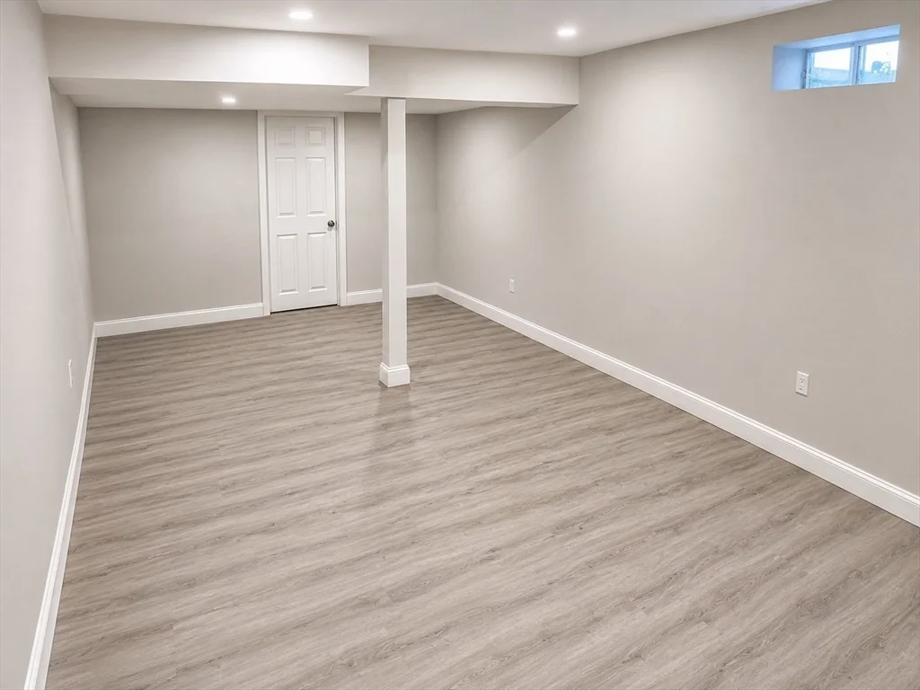 4 bed, 2 bath apartment for rent at 117 Morris St, Revere — photo 24 of 29