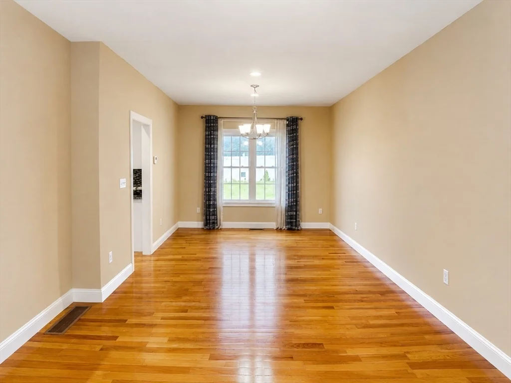 4 bed, 2 bath apartment for rent at 117 Morris St, Revere — photo 5 of 29