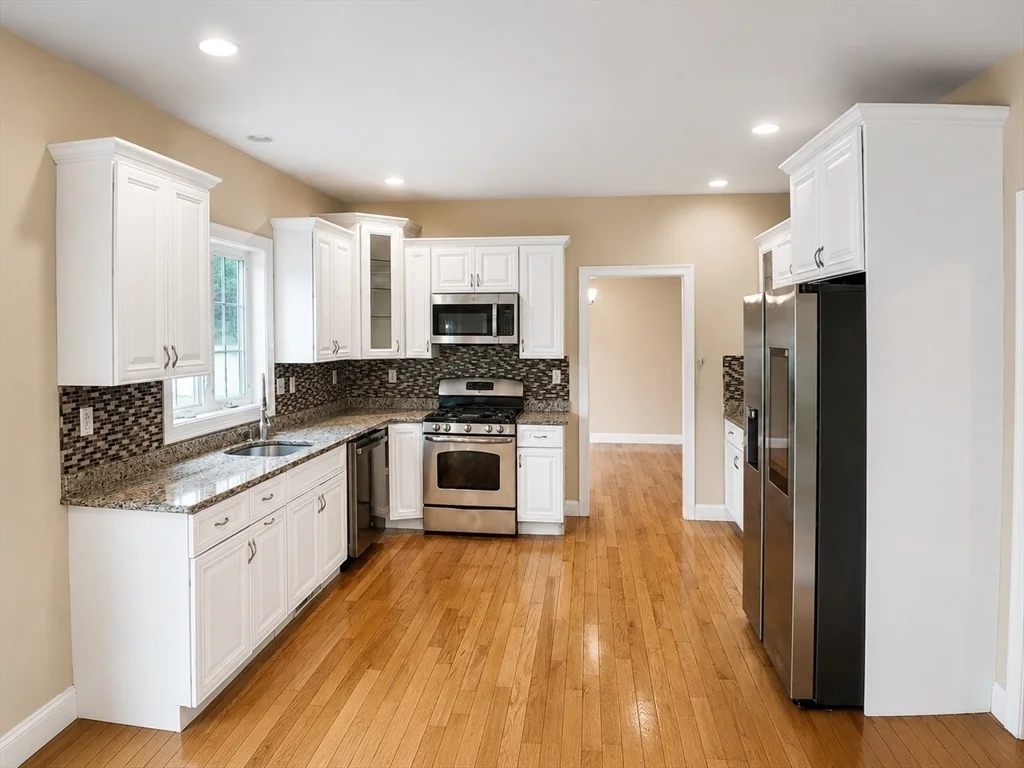 4 bed, 2 bath apartment for rent at 117 Morris St, Revere — photo 3 of 29