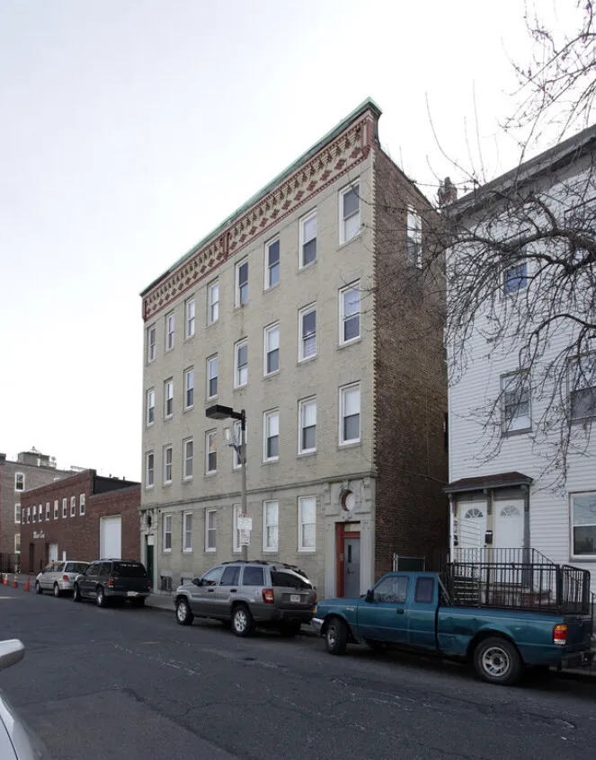 2 bed, 1 bath apartment for rent at 117 Orleans St Unit 3, East Boston — photo 9 of 11