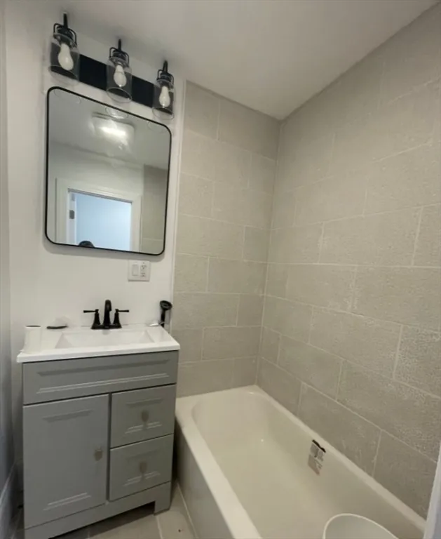 2 bed, 1 bath apartment for rent at 117 Orleans St Unit 4, East Boston — photo 7 of 8