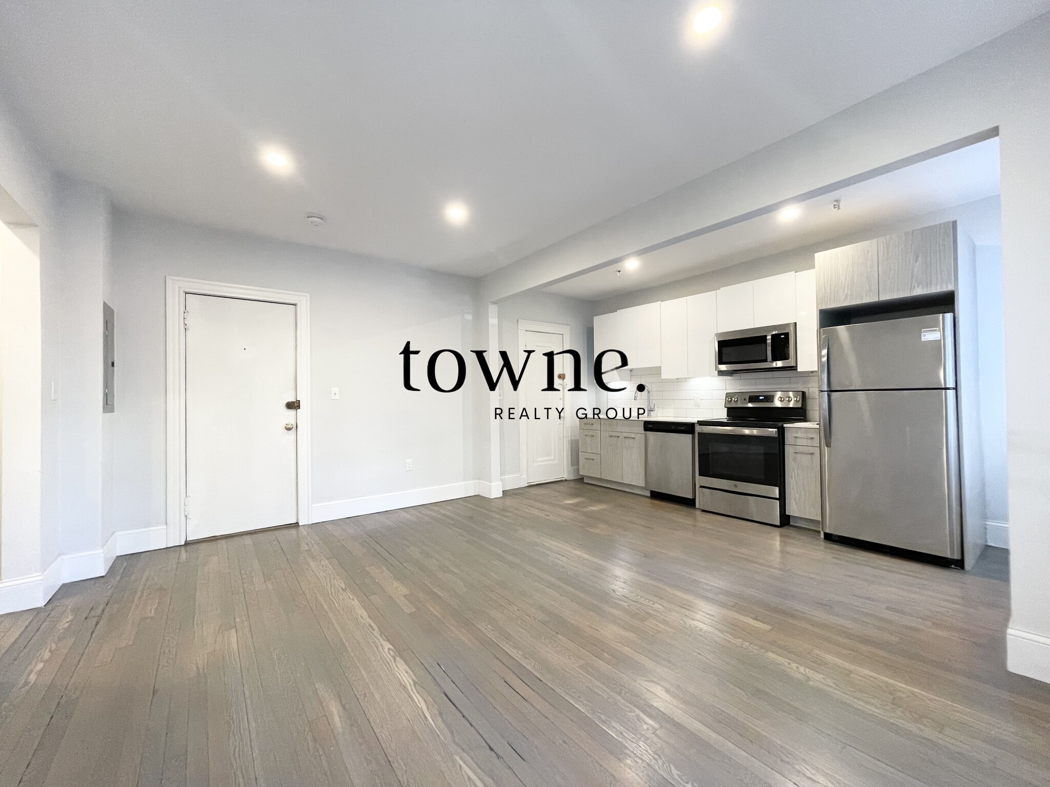 Studio bed, 1 bath apartment for rent at 117 Park Dr Unit 16, Fenway — photo 2 of 8