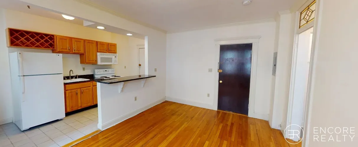 Studio bed, 1 bath apartment for rent at 117 Park Dr Unit 17A, Fenway — photo 3 of 8